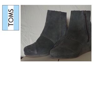 Toms Sz 6.5 Suede Wedge Heel Boots
